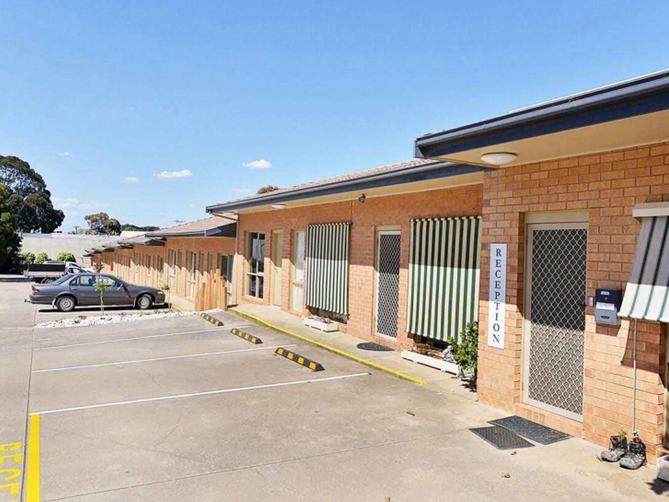 Cranbourne Motor Inn Exterior foto
